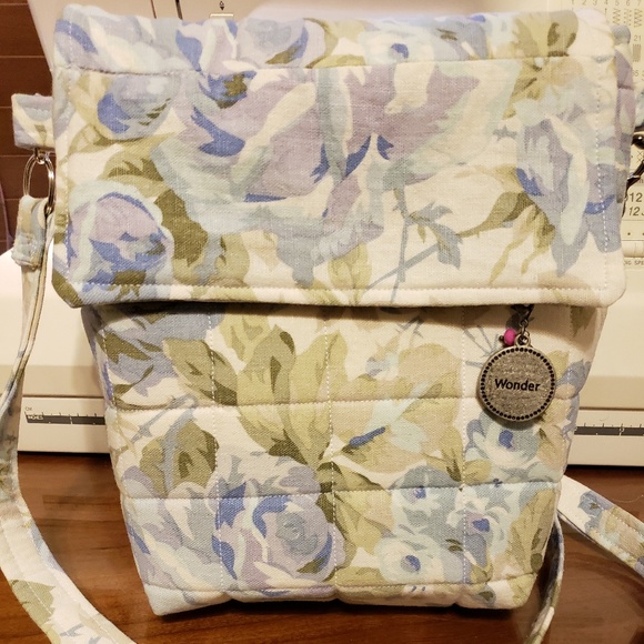Vintage Inspired Light Blue Floral Crossbody Bag - Picture 1 of 4